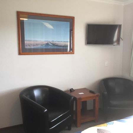 Ron And Tony'S Bed & Breakfast Tuatapere Екстер'єр фото